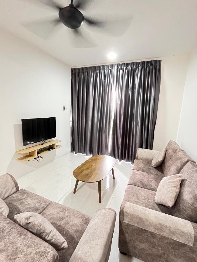 Cameron 1Room Apartment @ Emerald Avenue ברינצ'אנג מראה חיצוני תמונה