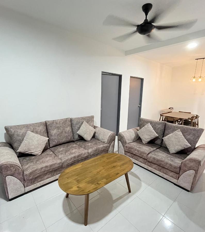 Cameron 1Room Apartment @ Emerald Avenue ברינצ'אנג מראה חיצוני תמונה